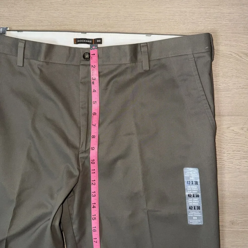 NWT Dockers Easy Khaki Pants Mens 42x30 D3 Classic Fit Flat Front No Wrinkle Tan